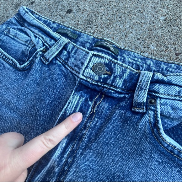 Wild Fable Blue 90’s Relaxed Straight Jeans - Picture 4 of 6